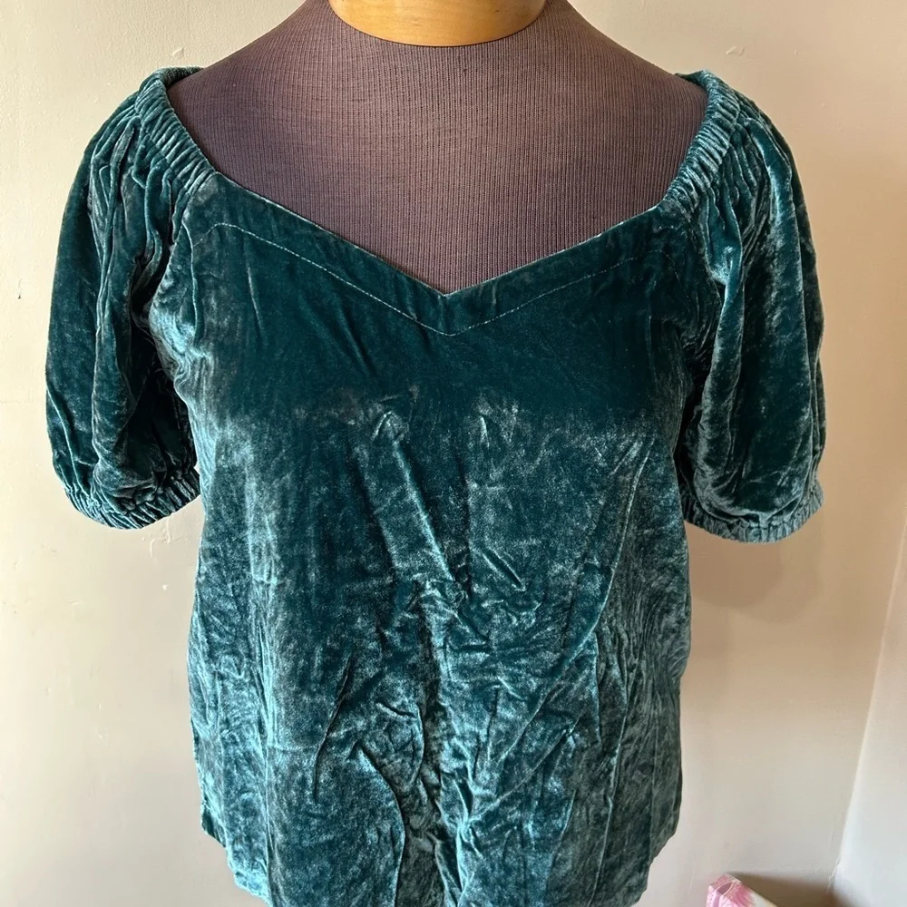 Loft Women's Puff Short Sleeves Sweetheart Neckline Crushed Velvet Blouse M